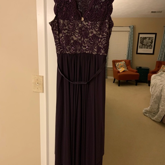 Long formal dress, size 10 - Picture 4 of 5